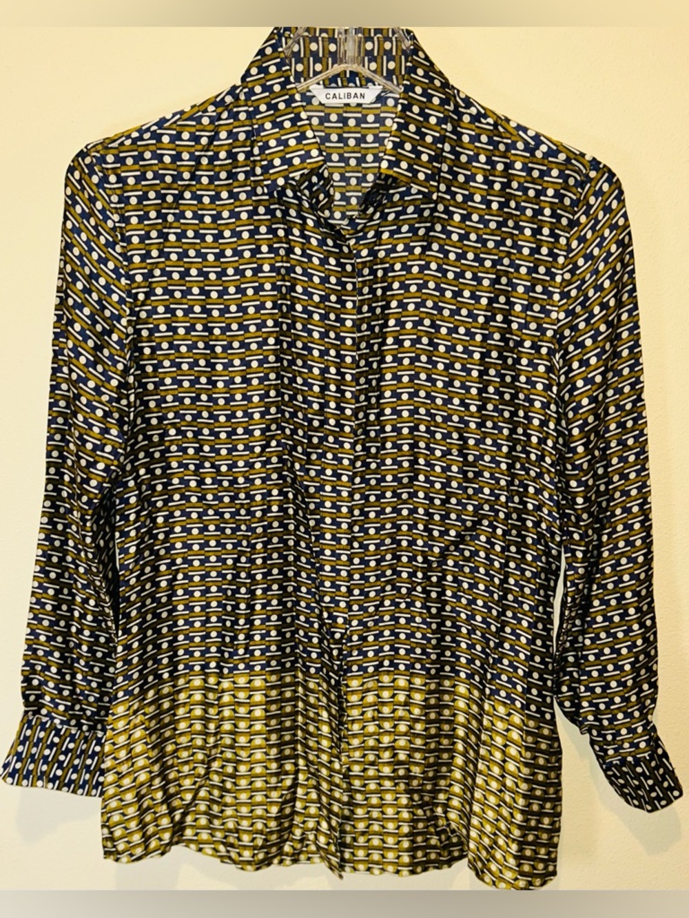 Caliban Italy 100% Silk Geometric Print Button Down Blouse Shirt Womens Sz 42